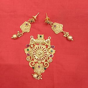 Antique Pendant – Earrings – Imitation Jewellery