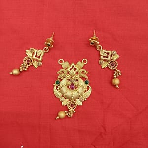 Antique Pendant – Earrings – Imitation Jewellery