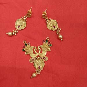 Antique Pendant – Earrings – Imitation Jewellery