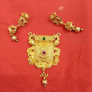 Antique Pendant – Earrings – Imitation Jewellery