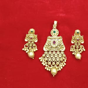 Antique Pendant – Earrings – Imitation Jewellery