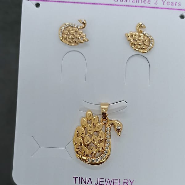 Pendant – Earrings – Imitation Jewellery