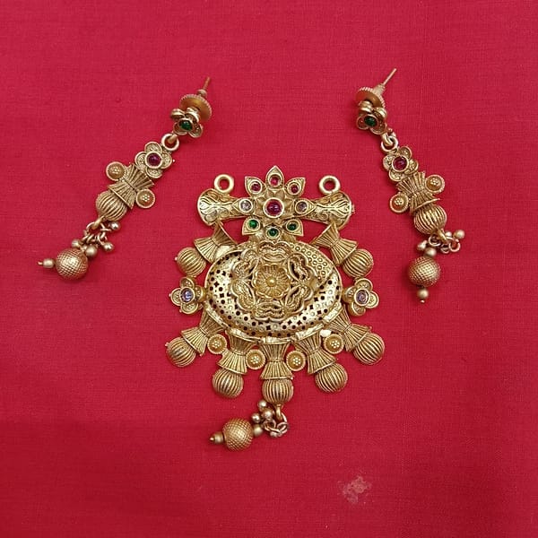Antique Pendant – Earrings – Imitation Jewellery