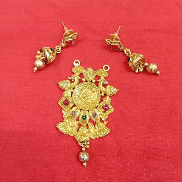 Antique Pendant – Earrings – Imitation Jewellery