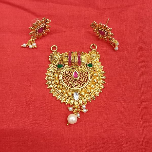 Antique Pendant – Earrings – Imitation Jewellery