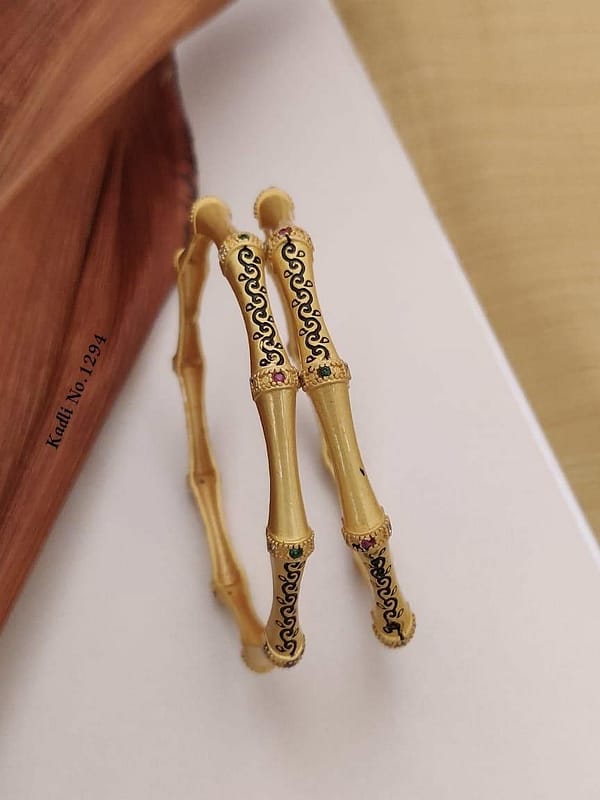 1 Pair Bangle – Kadali - Imitation Jewellery